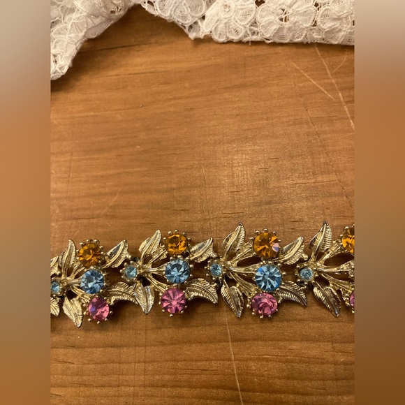 Vintage Pastel Rhinestone Gold-tone Bracelet 8” PINK BLUE YELLOW GORGEOUS - Picture 10 of 13